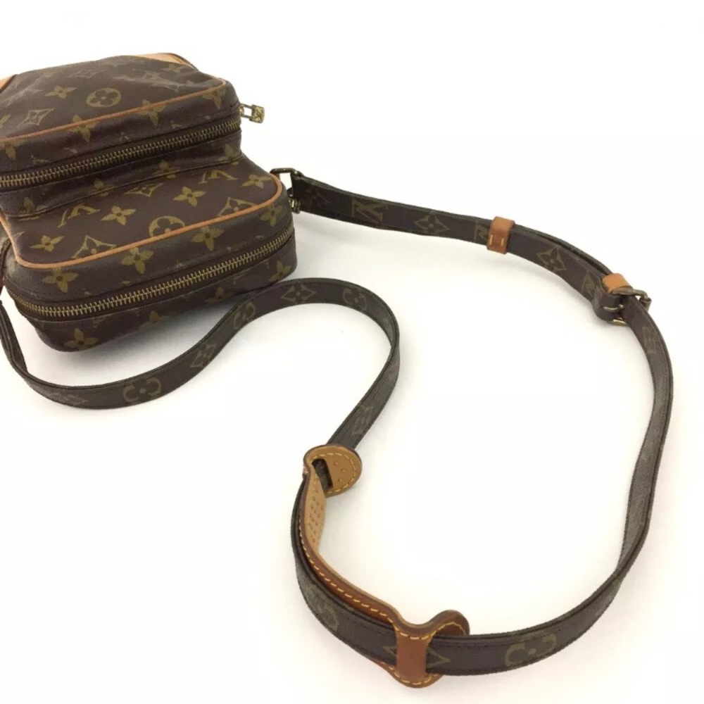 Louis Vuitton Amazone Crossbody/Shoulder Bag View 6